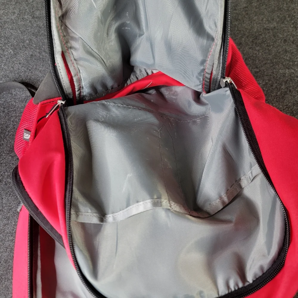 The North Face Wasatch Backpack Pink Grey Black Bottle Pockets Zippers Storage